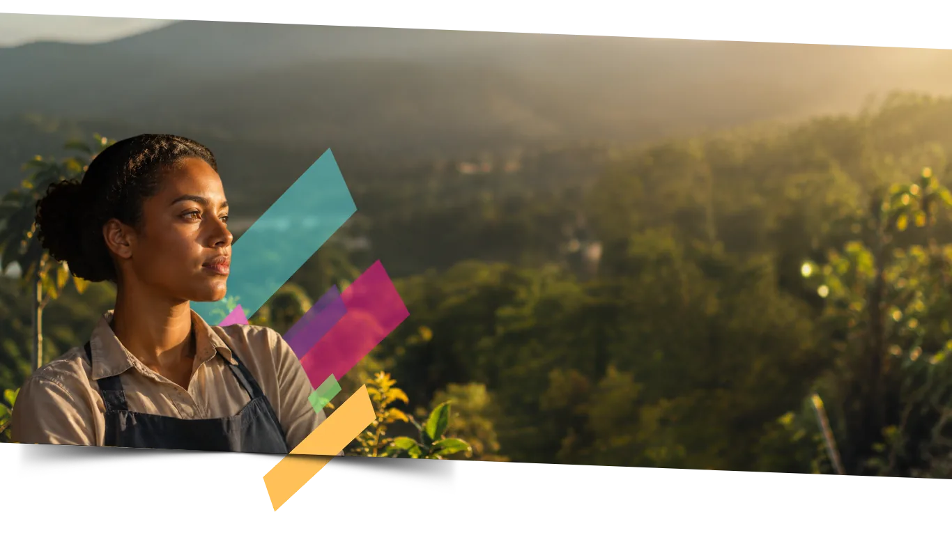 Mujer rural frente a un paisaje de montaña al amanecer